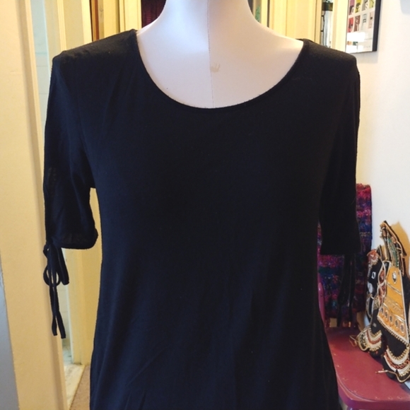 Black Top Zenana Outfitters Rayon Short Sleeve T shirt Tied sleeves - Picture 6 of 9